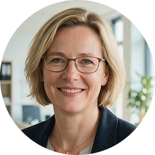 Portretfoto van Sanne Kuiper, directeur vastgoedbeheer