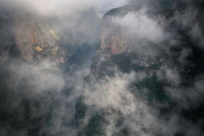 One Inch Dreams: geblinddoekt loopt Alex door de 800 meter diepe Sumidero-kloof